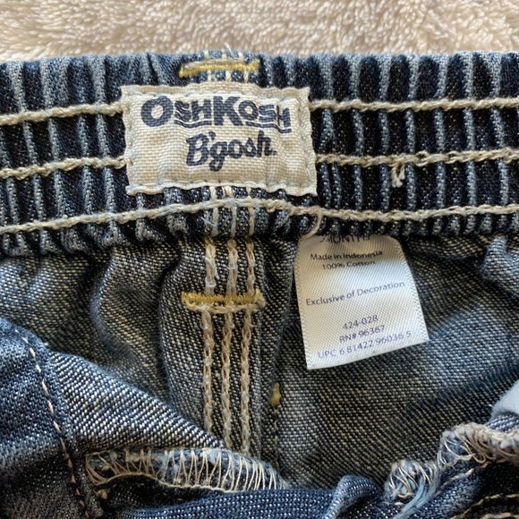3 Month Bundle OshGosh Jeans & Onsie - Picture 6 of 9